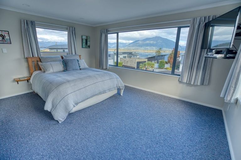 Photo of property in 9 Ranui Place, Moana, 7872