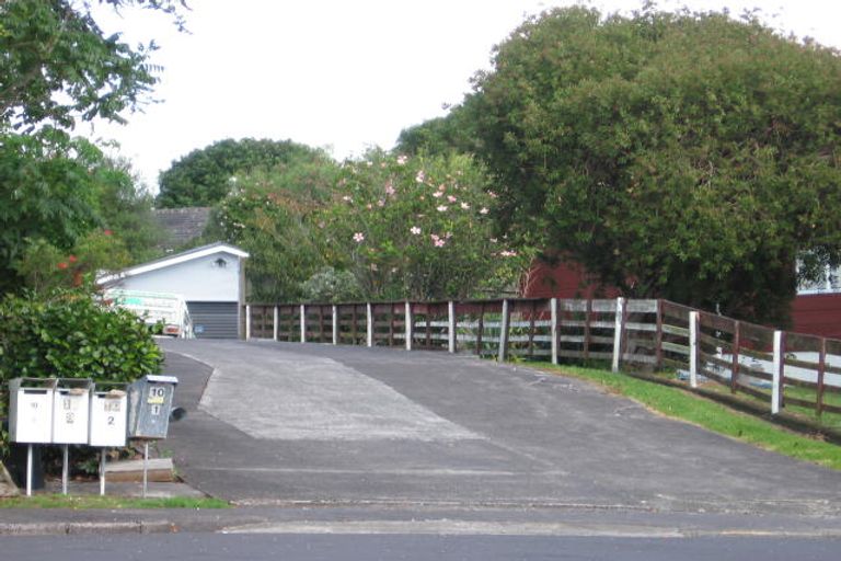 Photo of property in 2/10 May Avenue, Te Atatu South, Auckland, 0610