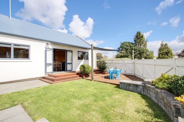 Photo of property in 23a Awarua Crescent, Havelock North, 4130