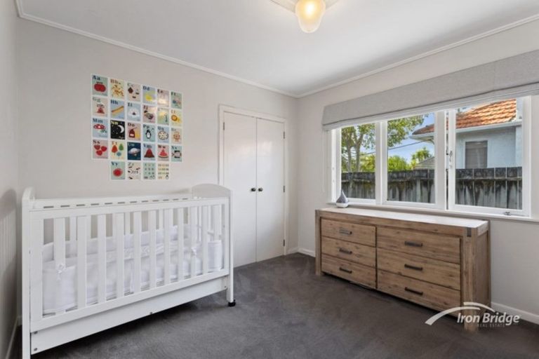 Photo of property in 1/105 Nile Road, Milford, Auckland, 0620