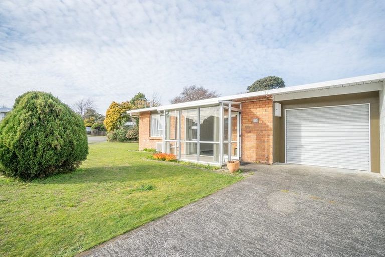 Photo of property in 75 Fairview Avenue, Feilding, 4702