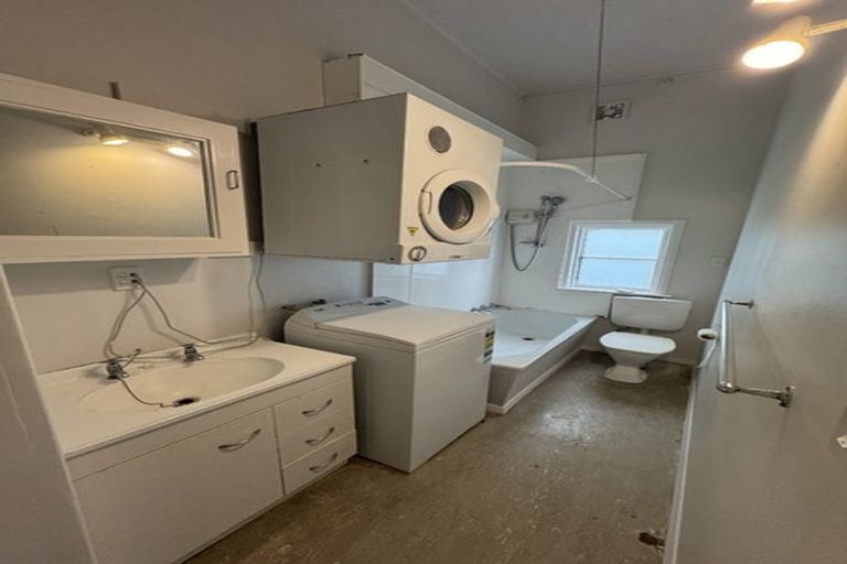 Photo of property in 102 Tinakori Road, Thorndon, Wellington, 6011