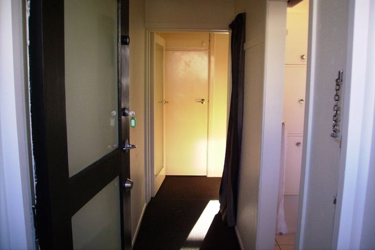 Photo of property in 2 Moncrieff Street, Mount Victoria, Wellington, 6011