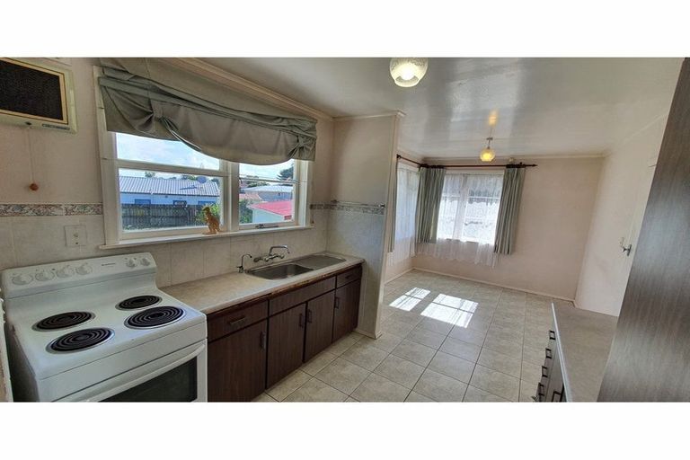 Photo of property in 62 Tawa Crescent, Manurewa, Auckland, 2102