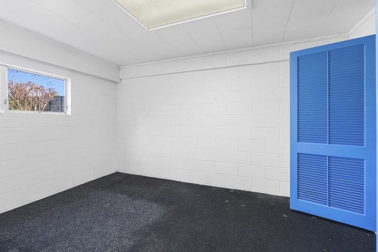 Photo of property in 15 Clifton Drive, Waitara, 4320