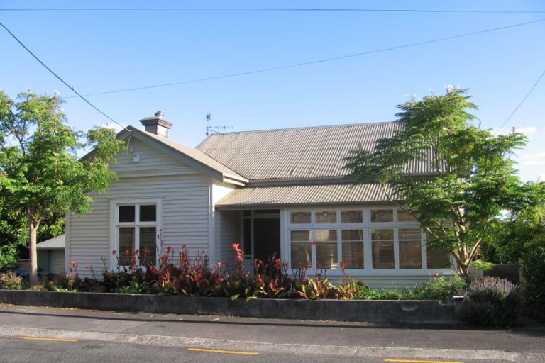 Photo of property in 6 Rattray Street, Devonport, Auckland, 0624