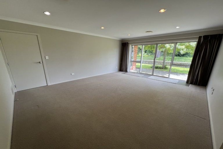 Photo of property in 10 Hokowhitu Court, Hokowhitu, Palmerston North, 4410