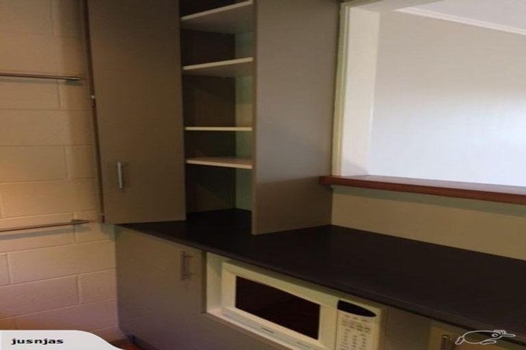 Photo of property in 4/49 Maungaraki Road, Korokoro, Lower Hutt, 5012