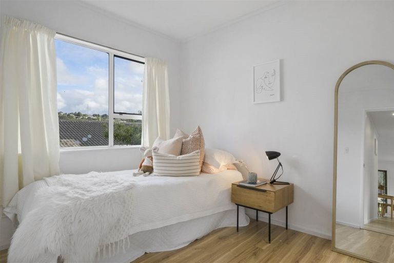 Photo of property in 2/69 Simon Ellice Drive, Bayview, Auckland, 0629