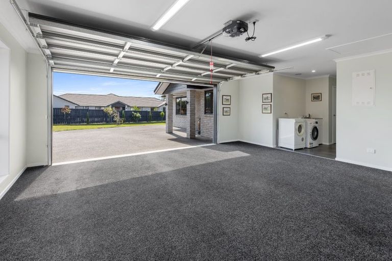Photo of property in 11 Cherrywood Rise, Paparoa, 0571