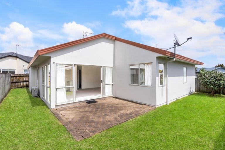 Photo of property in 1/5 Dana Place, Somerville, Auckland, 2014