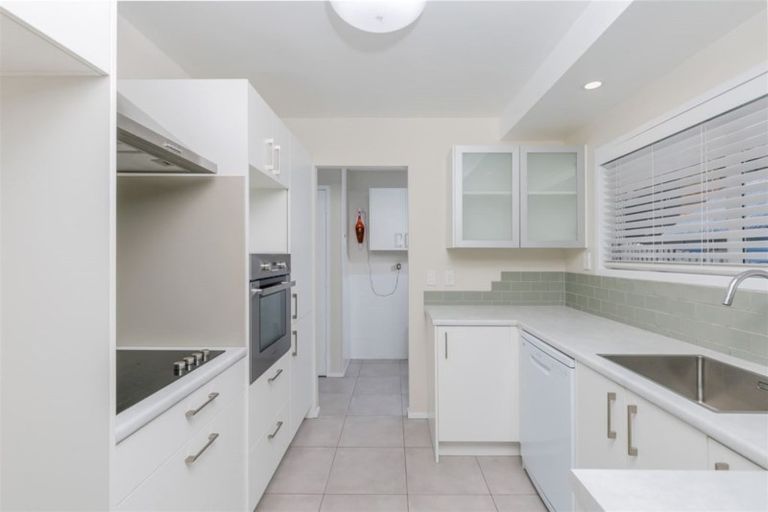 Photo of property in 1/13 Redwing Street, Browns Bay, Auckland, 0630