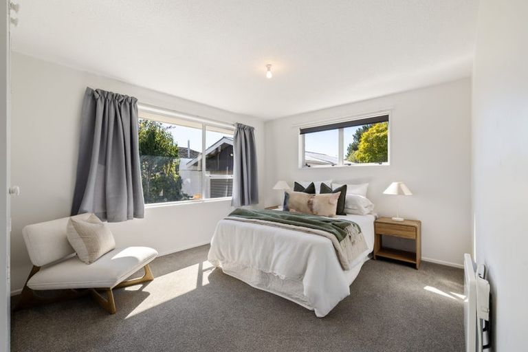 Photo of property in 10 Glen Place, Parklands, Christchurch, 8083