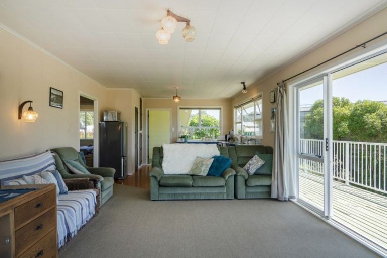 Photo of property in 7 Marine Parade, Cooks Beach, Whitianga, 3591