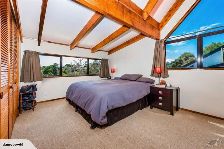 Photo of property in 1/3 Lynngate Place, Hillcrest, Auckland, 0627
