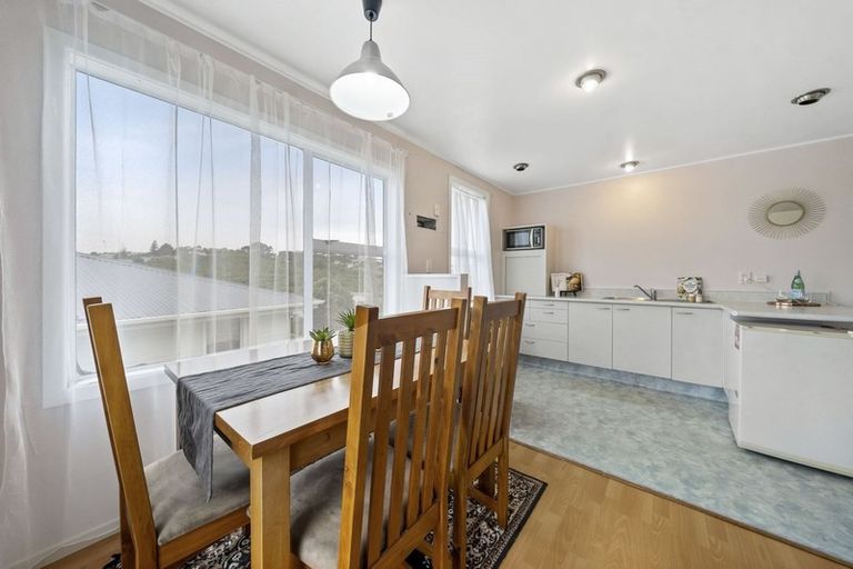 Photo of property in 35 Waiuta Street, Titahi Bay, Porirua, 5022