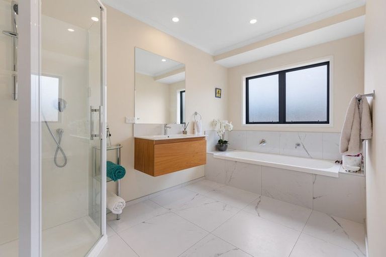 Photo of property in 14 Annandale Street, Lynmouth, New Plymouth, 4310