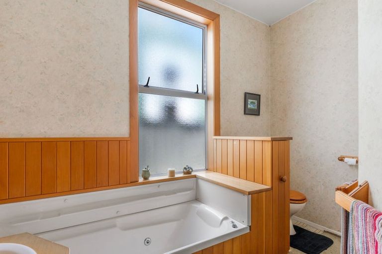 Photo of property in 300 Aberdeen Road, Gisborne, 4010