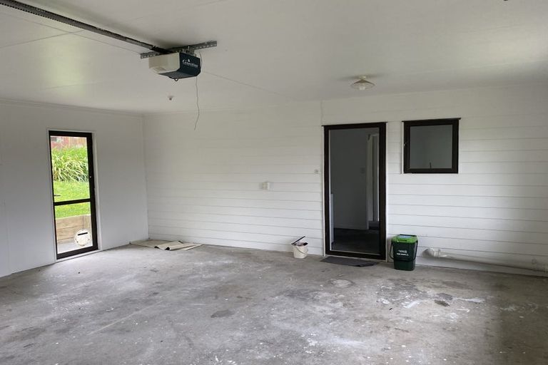 Photo of property in 9 Amery Place, West Harbour, Auckland, 0618
