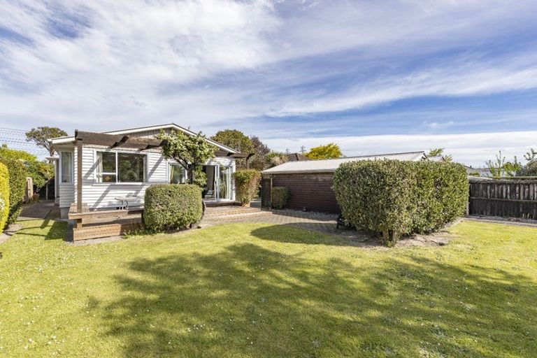 Photo of property in 8 Stackhouse Avenue, Bishopdale, Christchurch, 8053