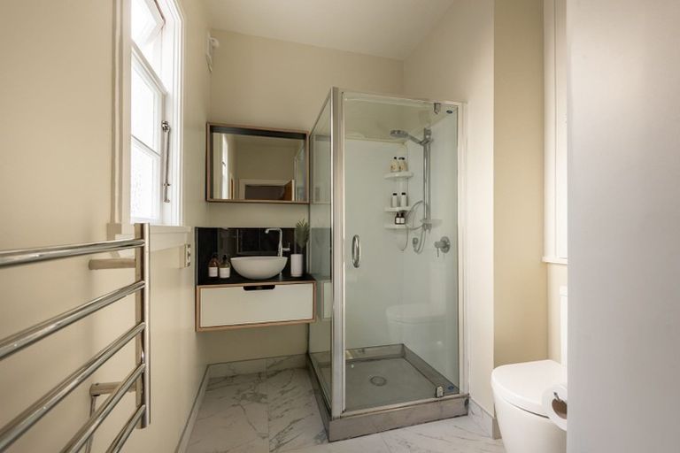 Photo of property in Ionian Flats, 123-125 Brougham Street, Mount Victoria, Wellington, 6011