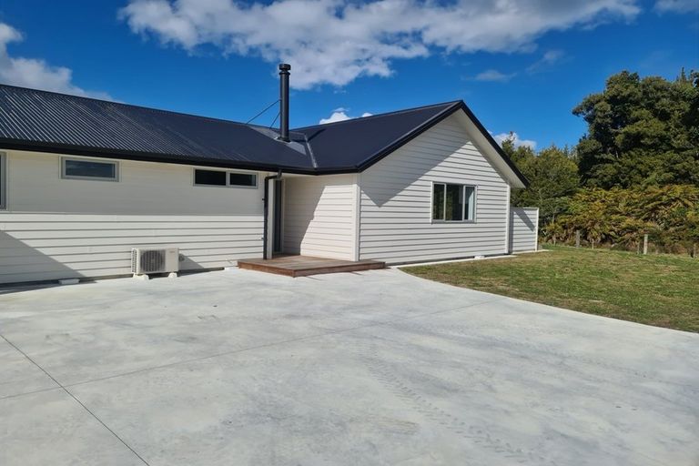 Photo of property in 65 Lagoon Road, Hamurana, Rotorua, 3096
