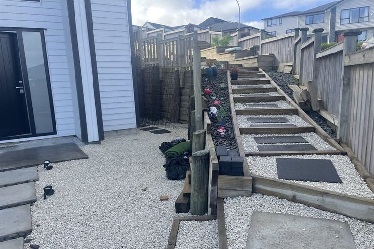 Photo of property in 18 Takurua Terrace, Orewa, 0931