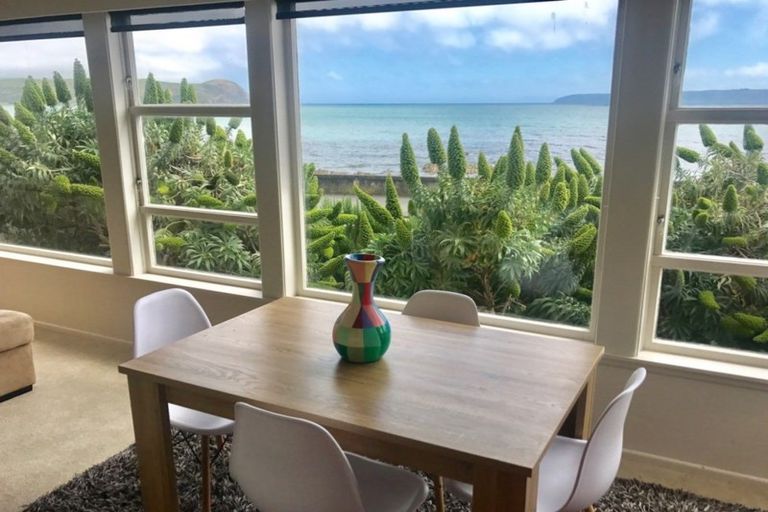 Photo of property in 31 Sunset Parade, Plimmerton, Porirua, 5026