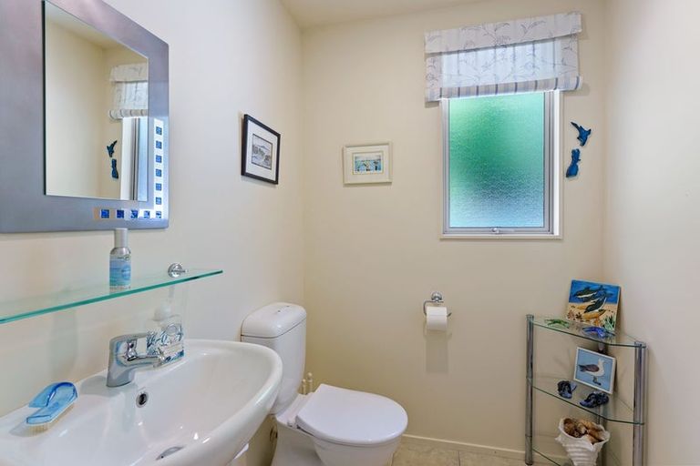 Photo of property in 3 Matata Place, Waikanae, 5036