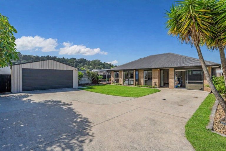 Photo of property in 22 Captain Wood Avenue, Whitianga, 3510