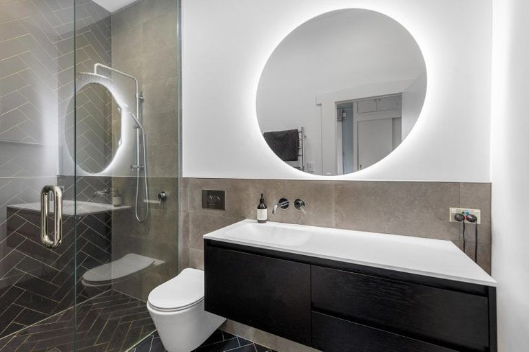 Photo of property in 16 Rossgrove Terrace, Mount Albert, Auckland, 1025