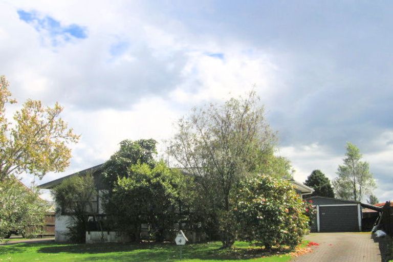 Photo of property in 4 Dickens Street, Owhata, Rotorua, 3010