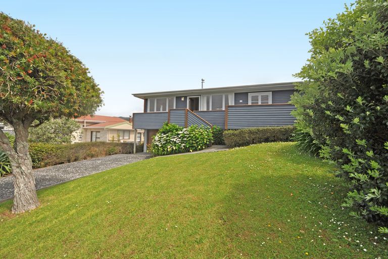 Photo of property in 22 Kendale Drive, Leigh, 0985