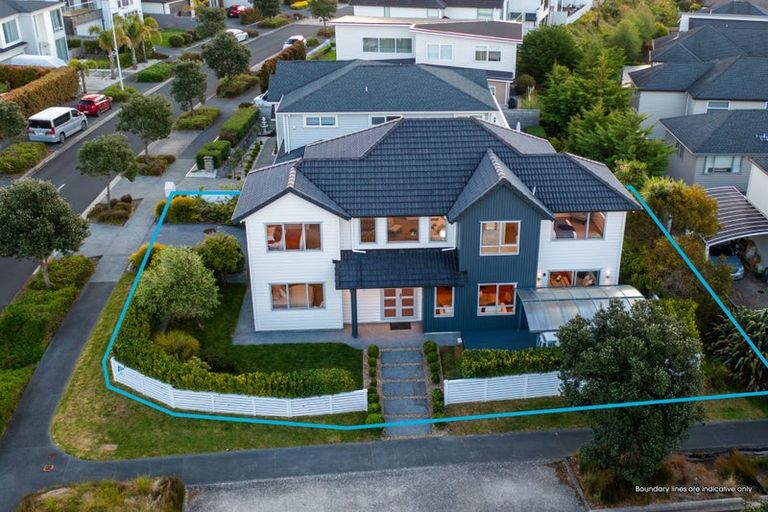 Photo of property in 17 Headland Drive, Long Bay, Auckland, 0630