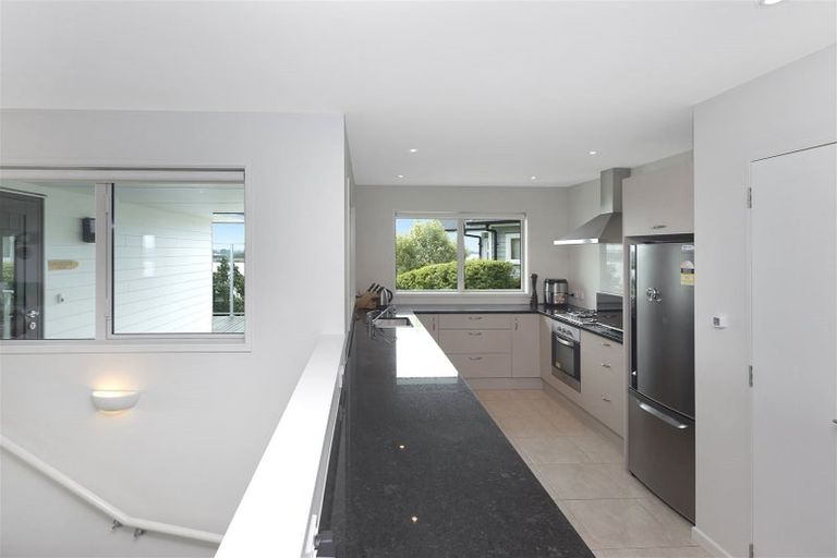 Photo of property in 19 The Brae, Mount Pleasant, Christchurch, 8081
