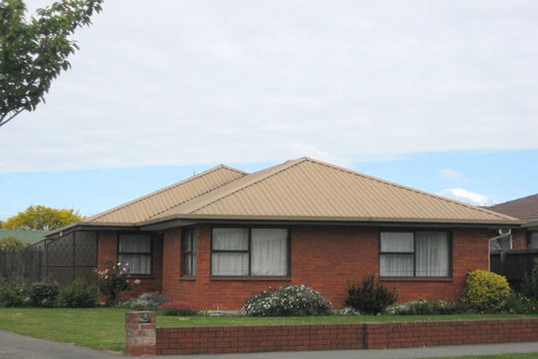 Photo of property in 24 Cotswold Avenue, Bishopdale, Christchurch, 8053