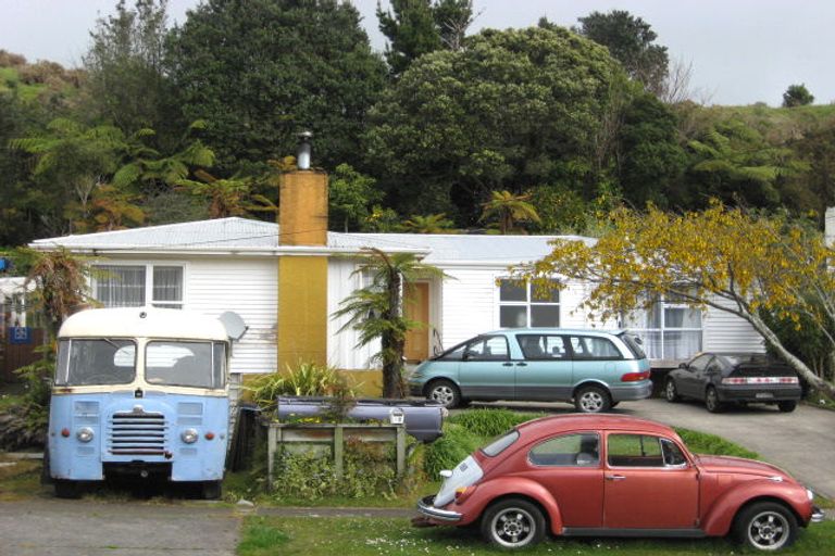Photo of property in 22 Whakawhiti Street, Marfell, New Plymouth, 4310