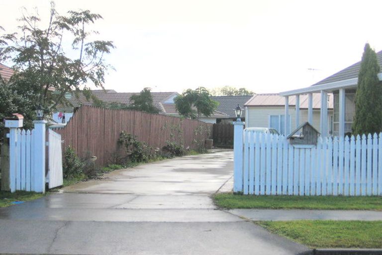 Photo of property in 17 Heathridge Place, Burswood, Auckland, 2013