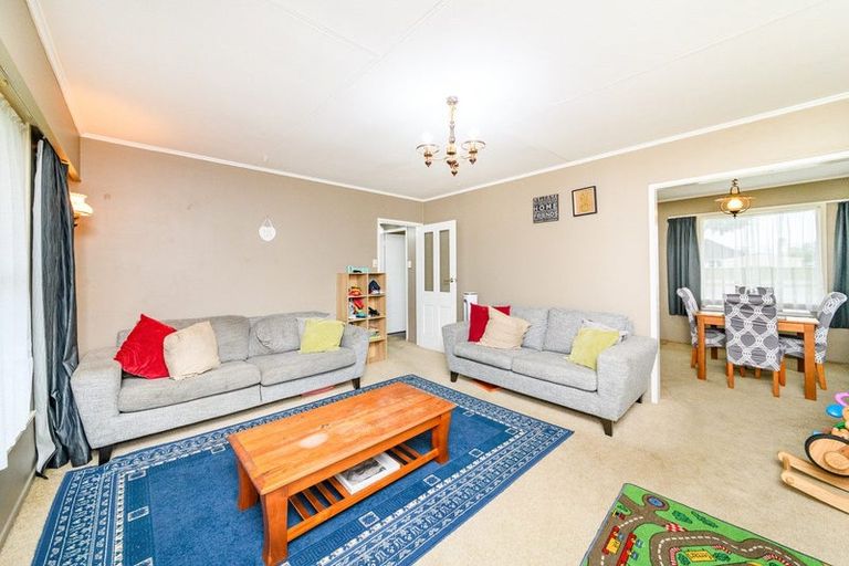 Photo of property in 12 Sinclair Avenue, Highbury, Palmerston North, 4412