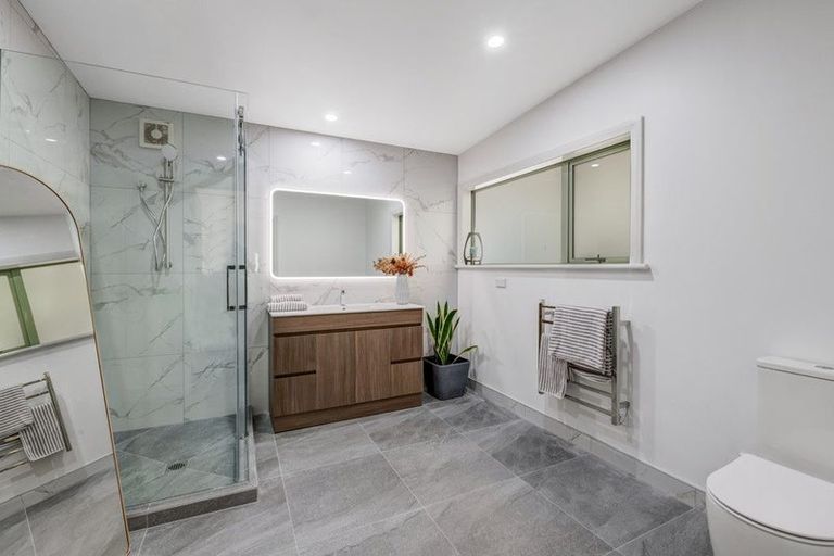 Photo of property in 91 Mangakura Road, Helensville, 0875