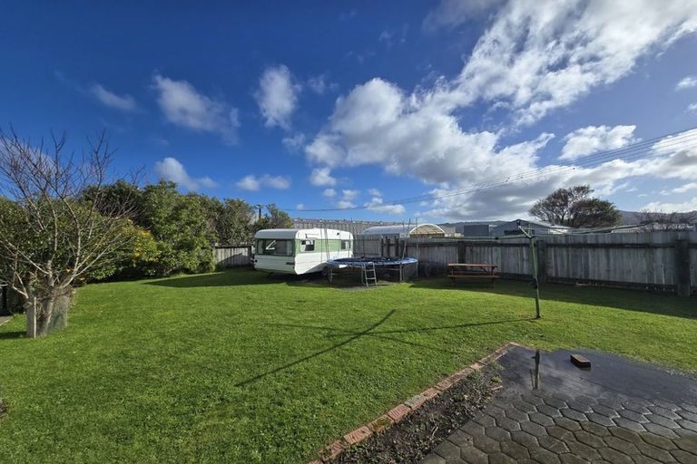 Photo of property in 77 Bell Road, Waiwhetu, Lower Hutt, 5010