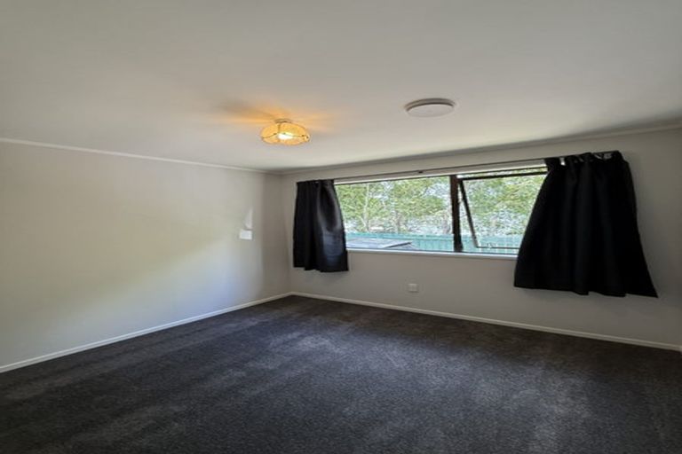 Photo of property in 9 Hamblyn Place, Ranui, Auckland, 0612