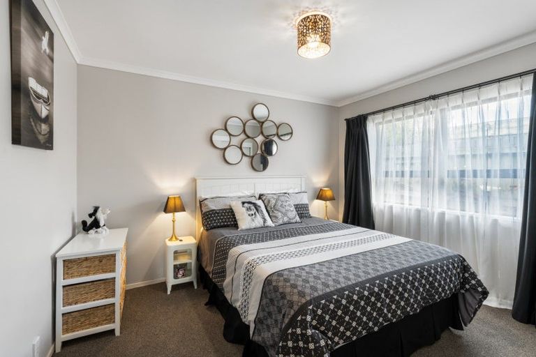 Photo of property in 102 Mark Street, Whangamata, 3620