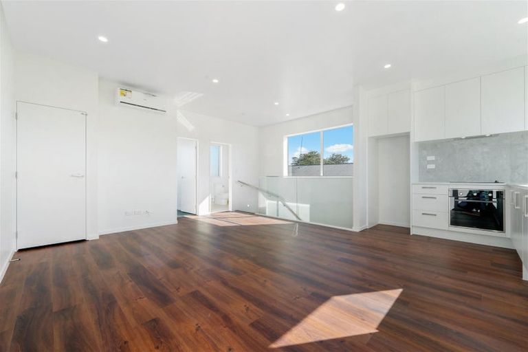 Photo of property in 12c Caserta Place, Clover Park, Auckland, 2023