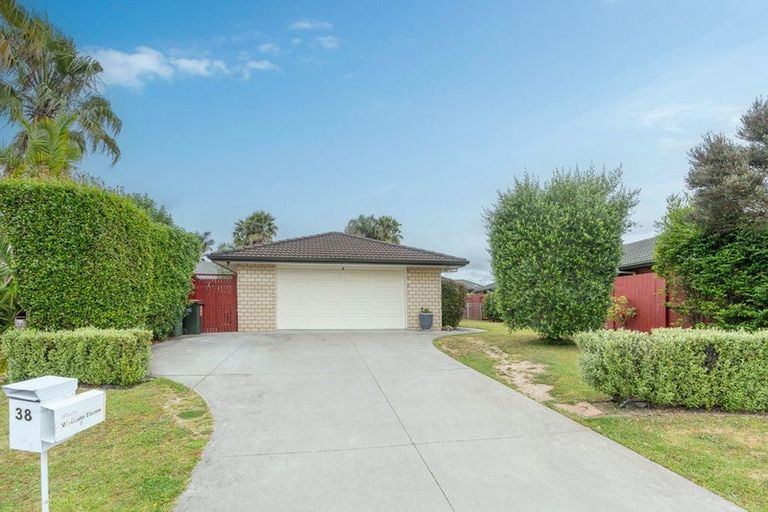 Photo of property in 38 Bramley Drive, Rototuna, Hamilton, 3210