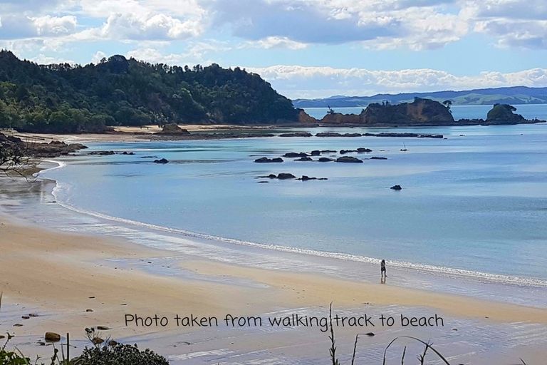 Photo of property in 153 Howard Road, Orere Point, Papakura, 2585