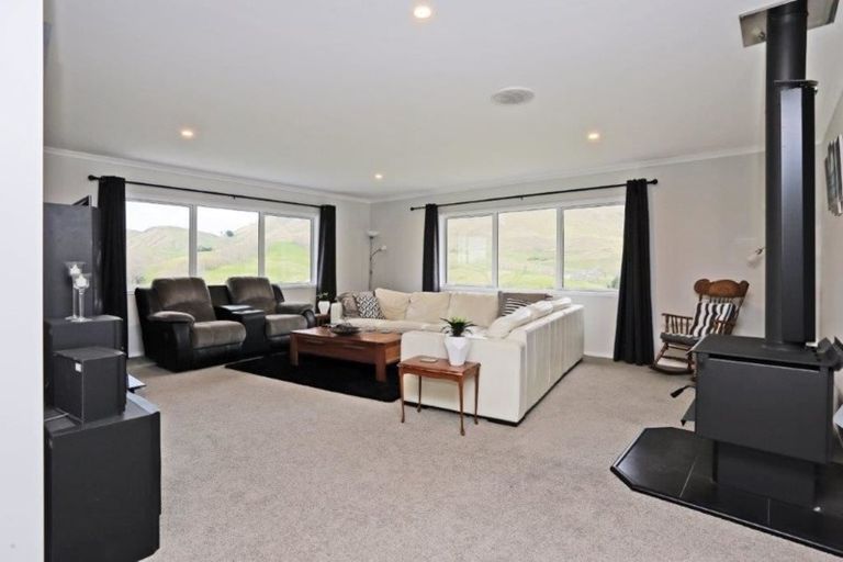 Photo of property in 1050 Kahuranaki Road, Kahuranaki, Havelock North, 4295
