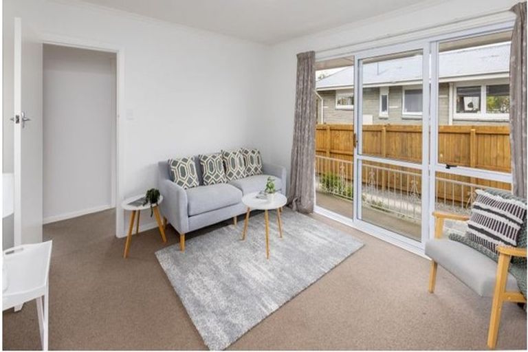 Photo of property in 1/83 Roberta Drive, Somerfield, Christchurch, 8024