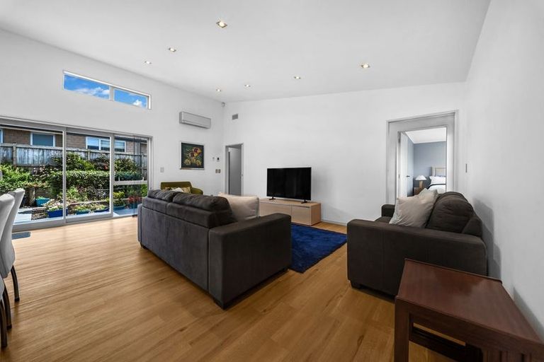 Photo of property in 8 Canmore Street, Pokeno, 2402