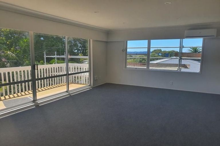 Photo of property in 148 Tiroroa Avenue, Te Atatu South, Auckland, 0610